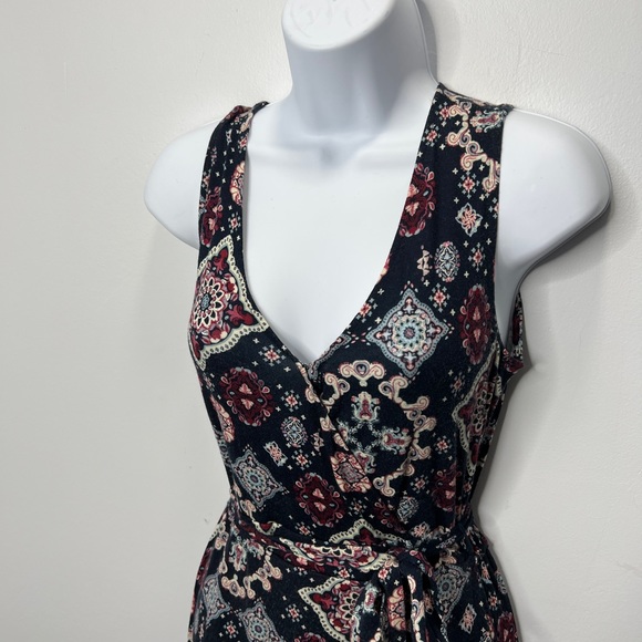 Navy blue medallion v neck maxi dress w tie belt - super stretchy - Picture 6 of 7